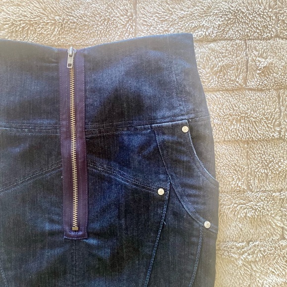le Chateau Denim Pencil Skirt Size 1/2 - Picture 5 of 12